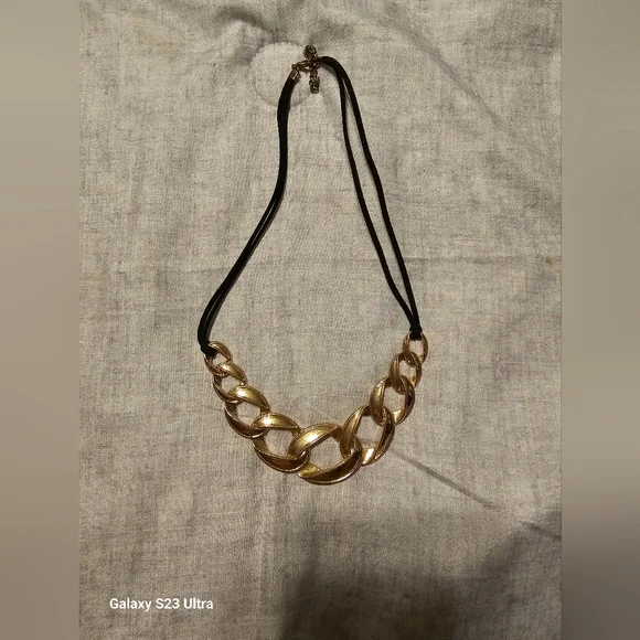 Ladies Necklaces - Picture 6 of 6